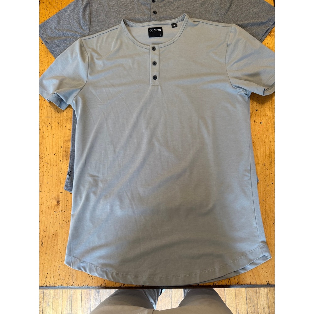 Lot of 2 Cuts Henley Size L  Short Sleeve Curved Hem T-Shirts Grey Charcoal Mens - Picture 2 of 6